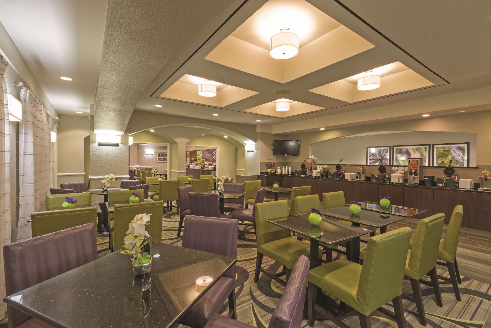 Hotel La Quinta By Wyndham San Antonio Airport Exterior foto