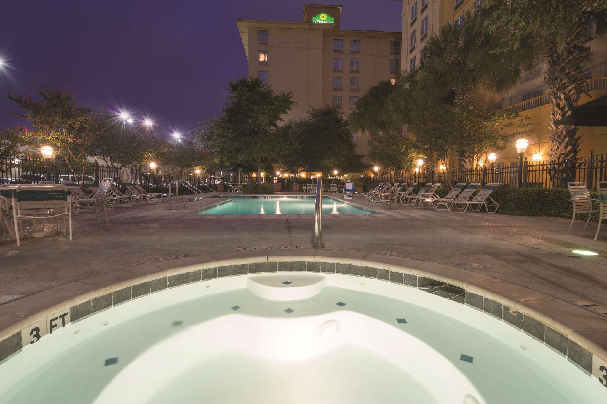 Hotel La Quinta By Wyndham San Antonio Airport Exterior foto