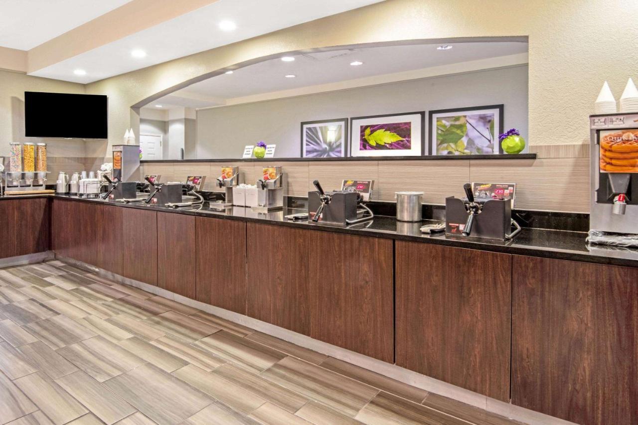 Hotel La Quinta By Wyndham San Antonio Airport Exterior foto