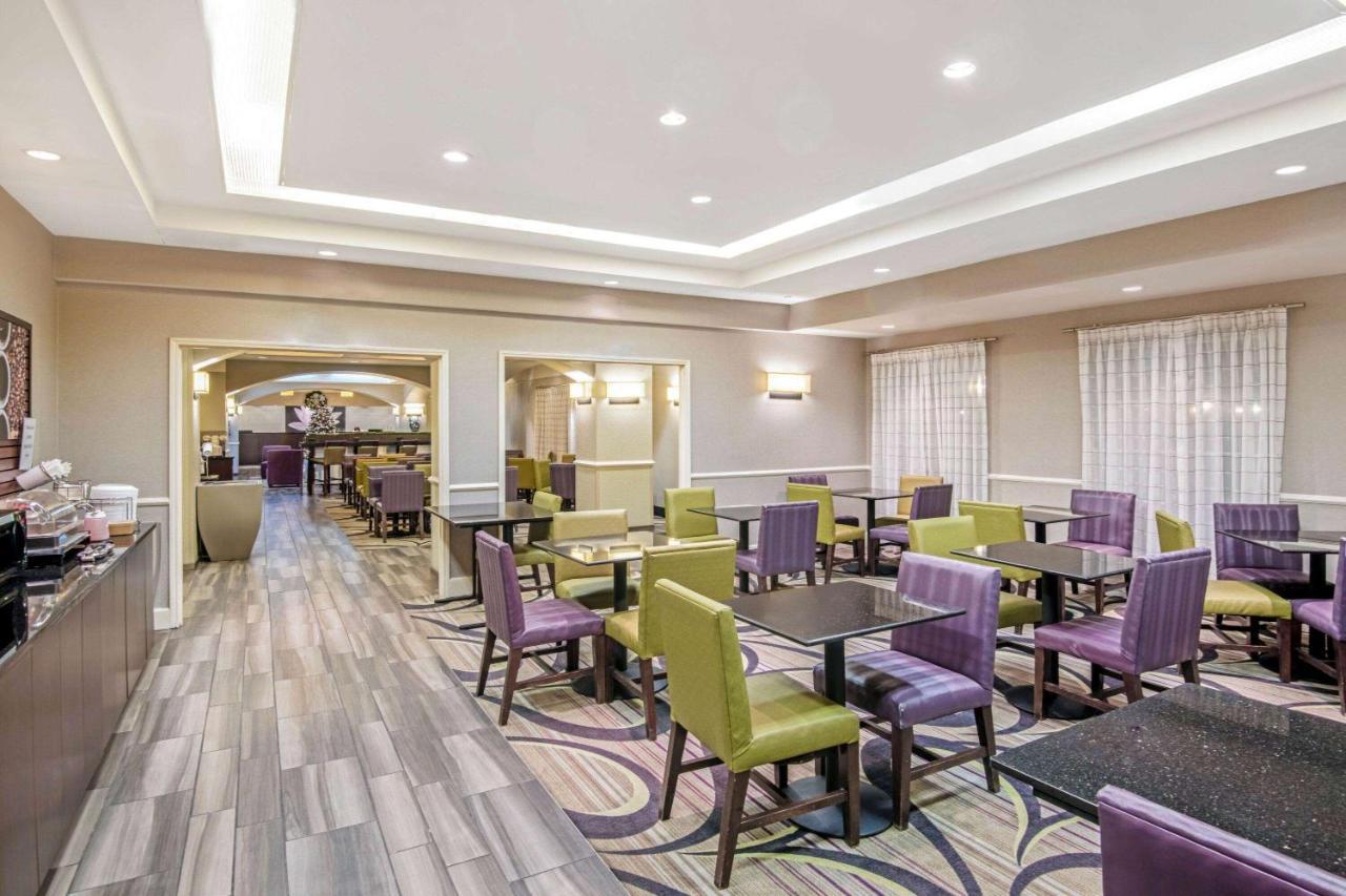 Hotel La Quinta By Wyndham San Antonio Airport Exterior foto