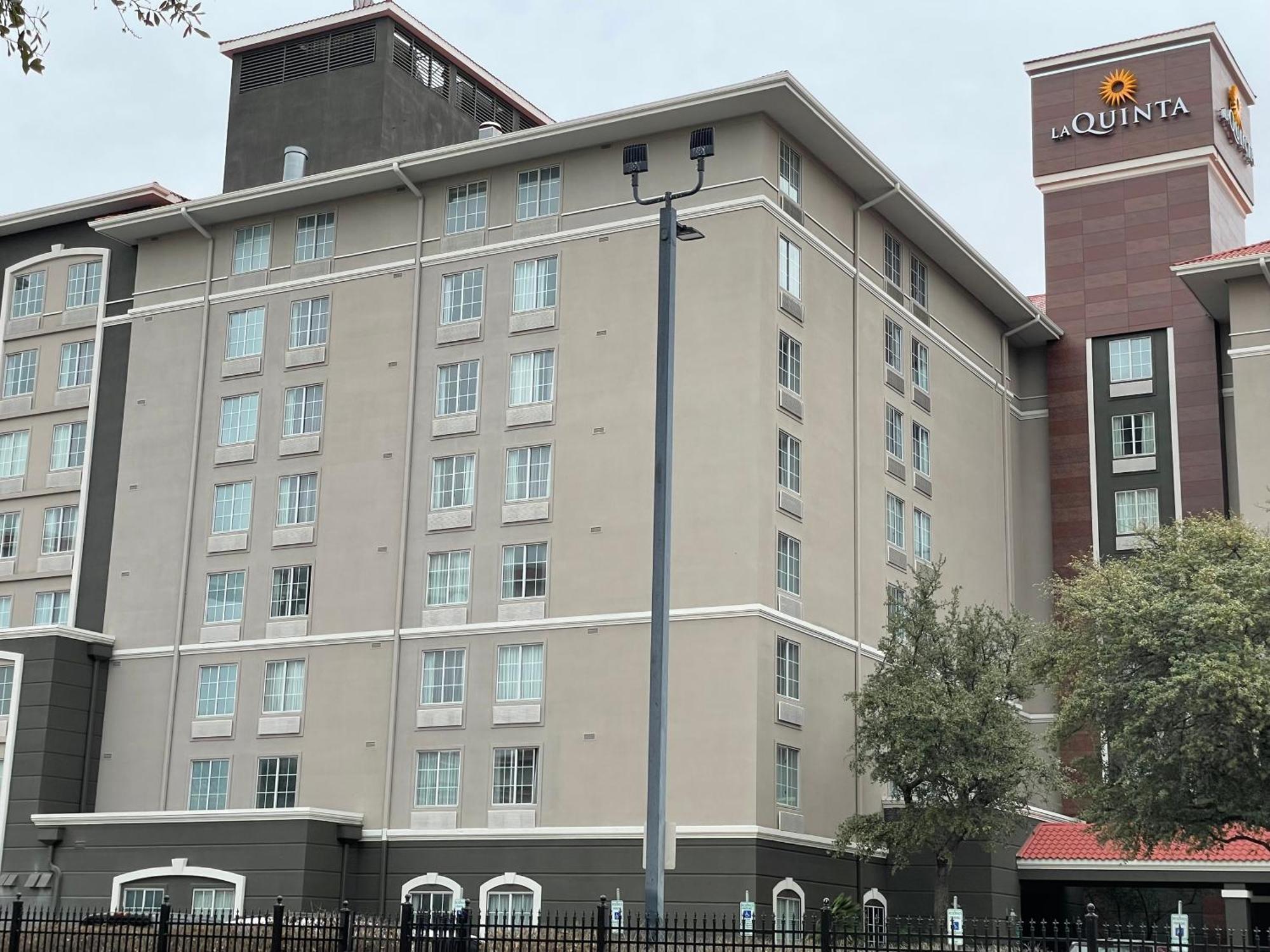 Hotel La Quinta By Wyndham San Antonio Airport Exterior foto